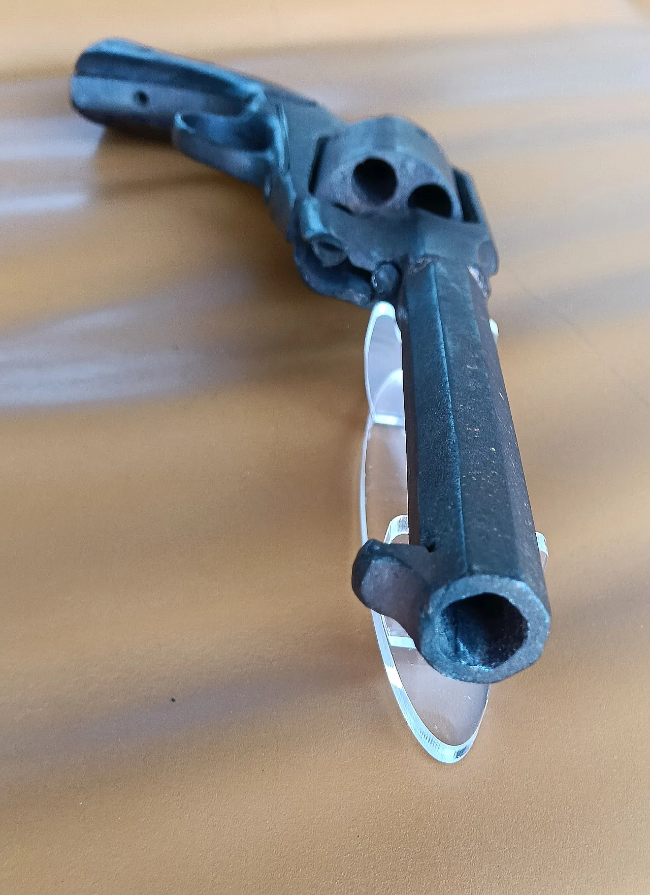 Pair of guns reproduction, 60s 28