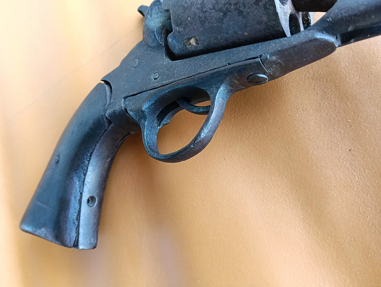 Pair of guns reproduction, 60s 29