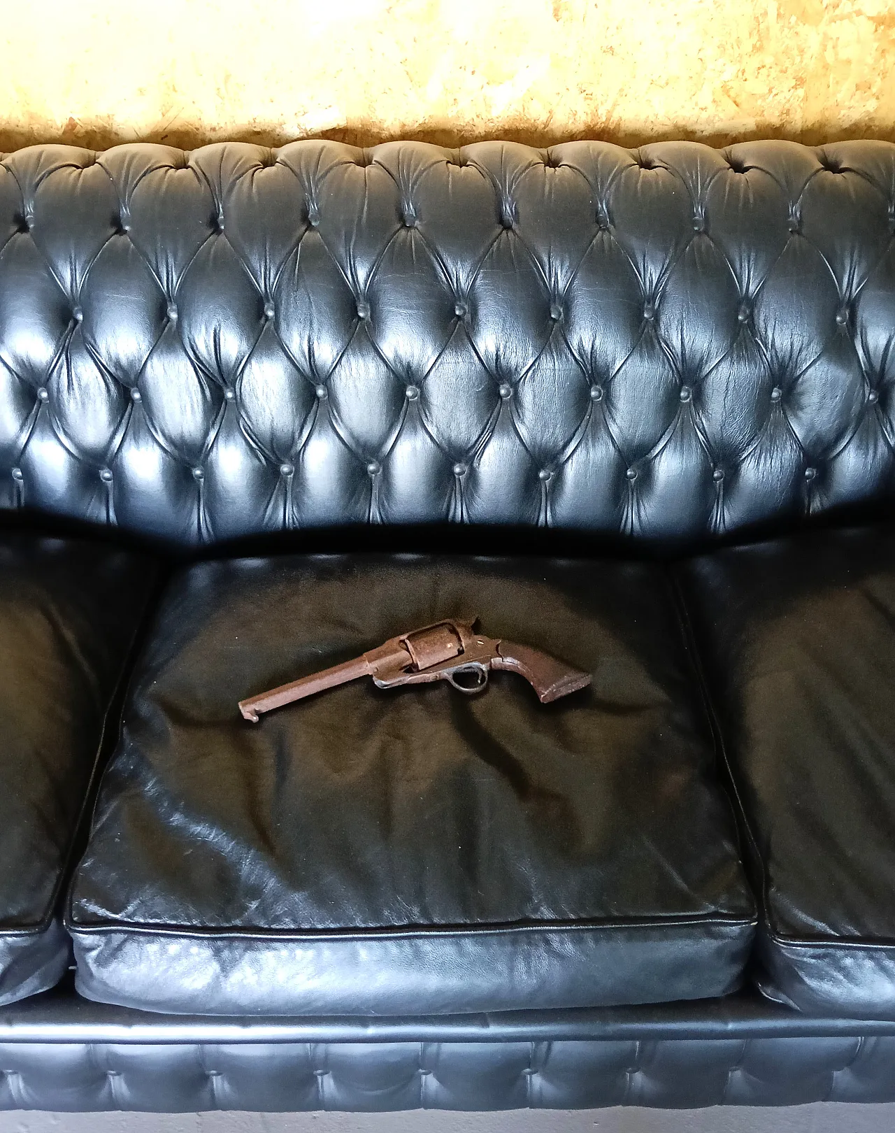 Pair of guns reproduction, 60s 33