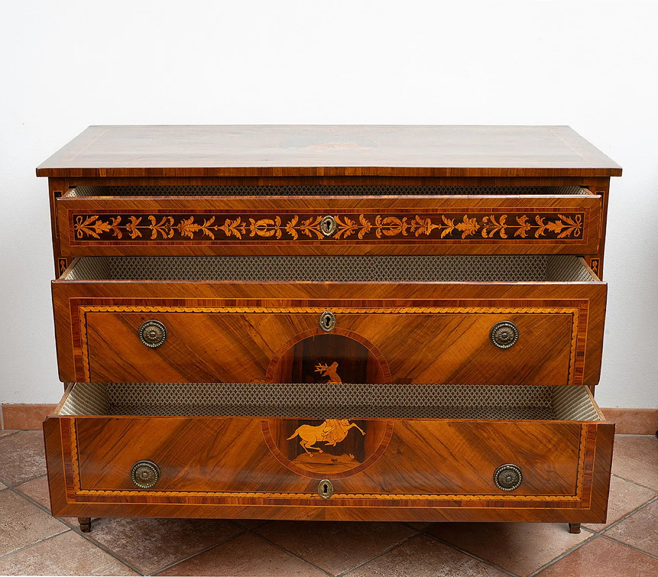 Louis XVI chest of drawers in precious woods, 18th century 7