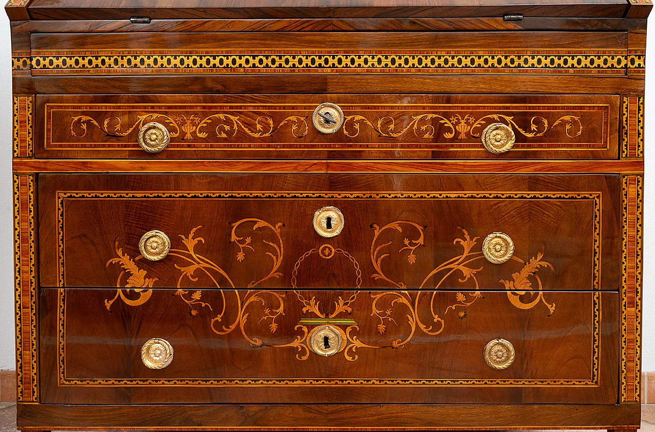 Louis XVI walnut veneer with inlays, 18th century 3