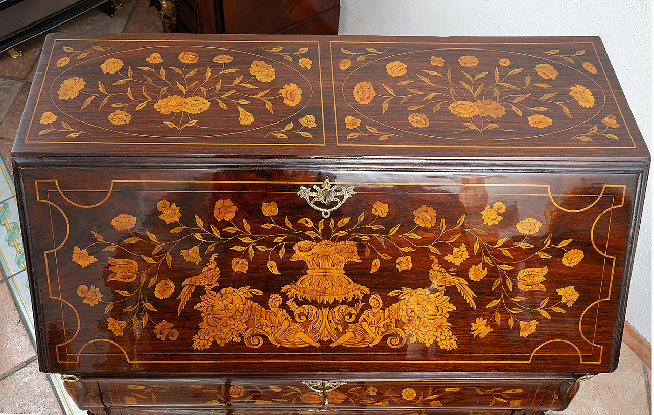 Dutch highboard in precious woods, 18th century 6