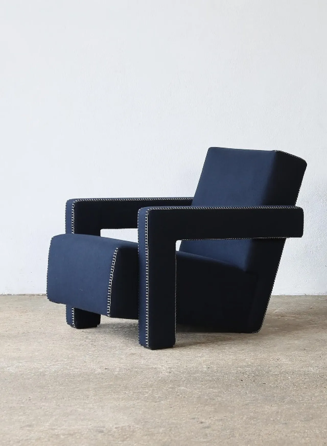 Pair of 637 2 Utrecht armchairs in night wool by Cassina, 2000s 6