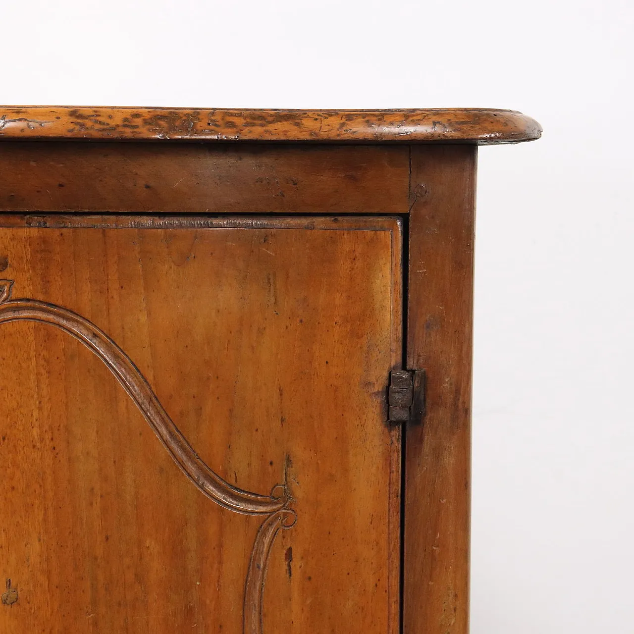 Baroque corner cupboard in walnut, 18th century 4