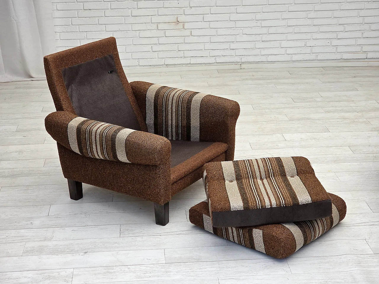 Danish club chair with original wool upholstery, 1970s 11