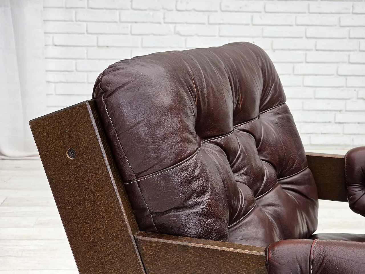 Scandinavian armchair in brown leather, 1970s 2