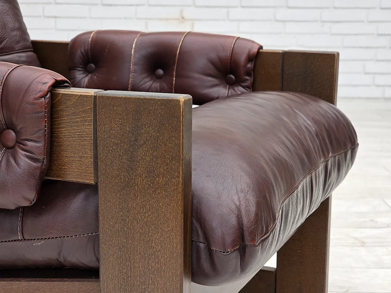 Scandinavian armchair in brown leather, 1970s 3