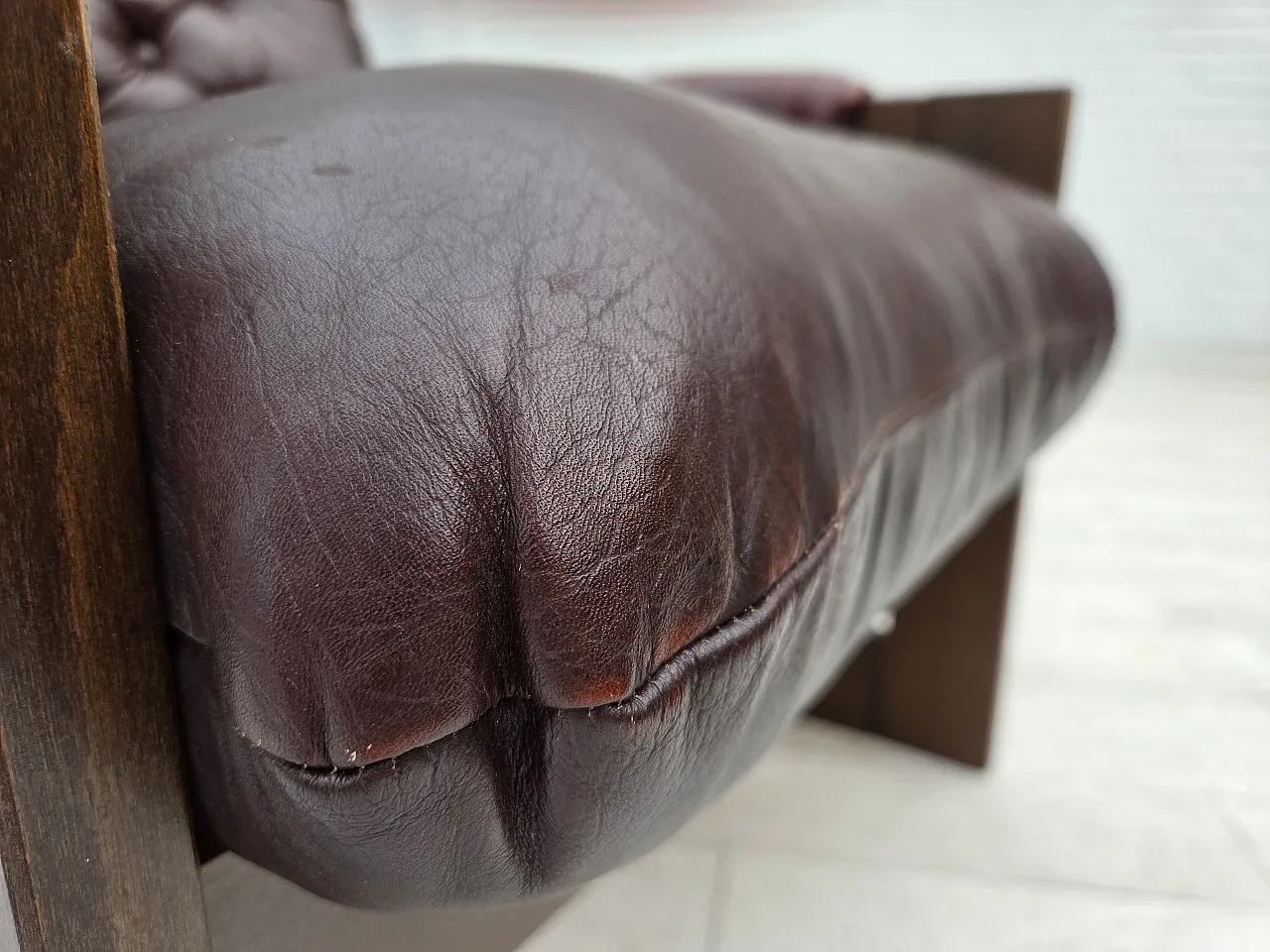 Scandinavian armchair in brown leather, 1970s 4