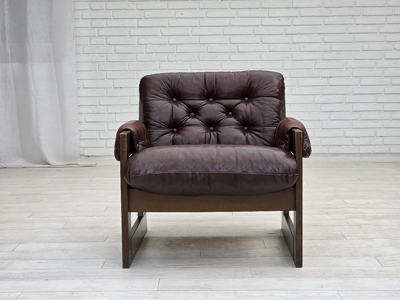 Scandinavian armchair in brown leather, 1970s 5