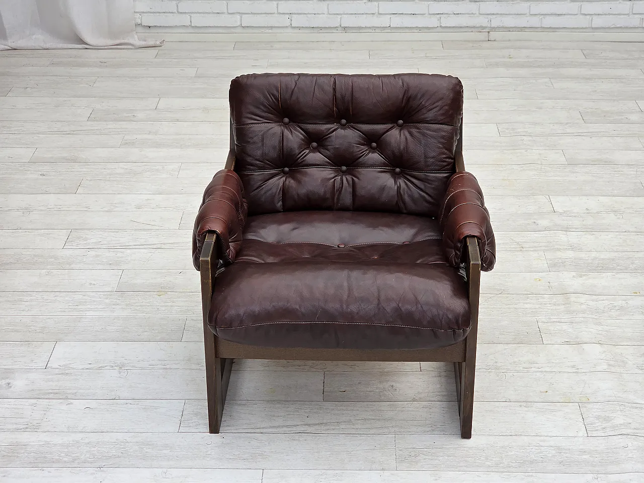 Scandinavian armchair in brown leather, 1970s 6