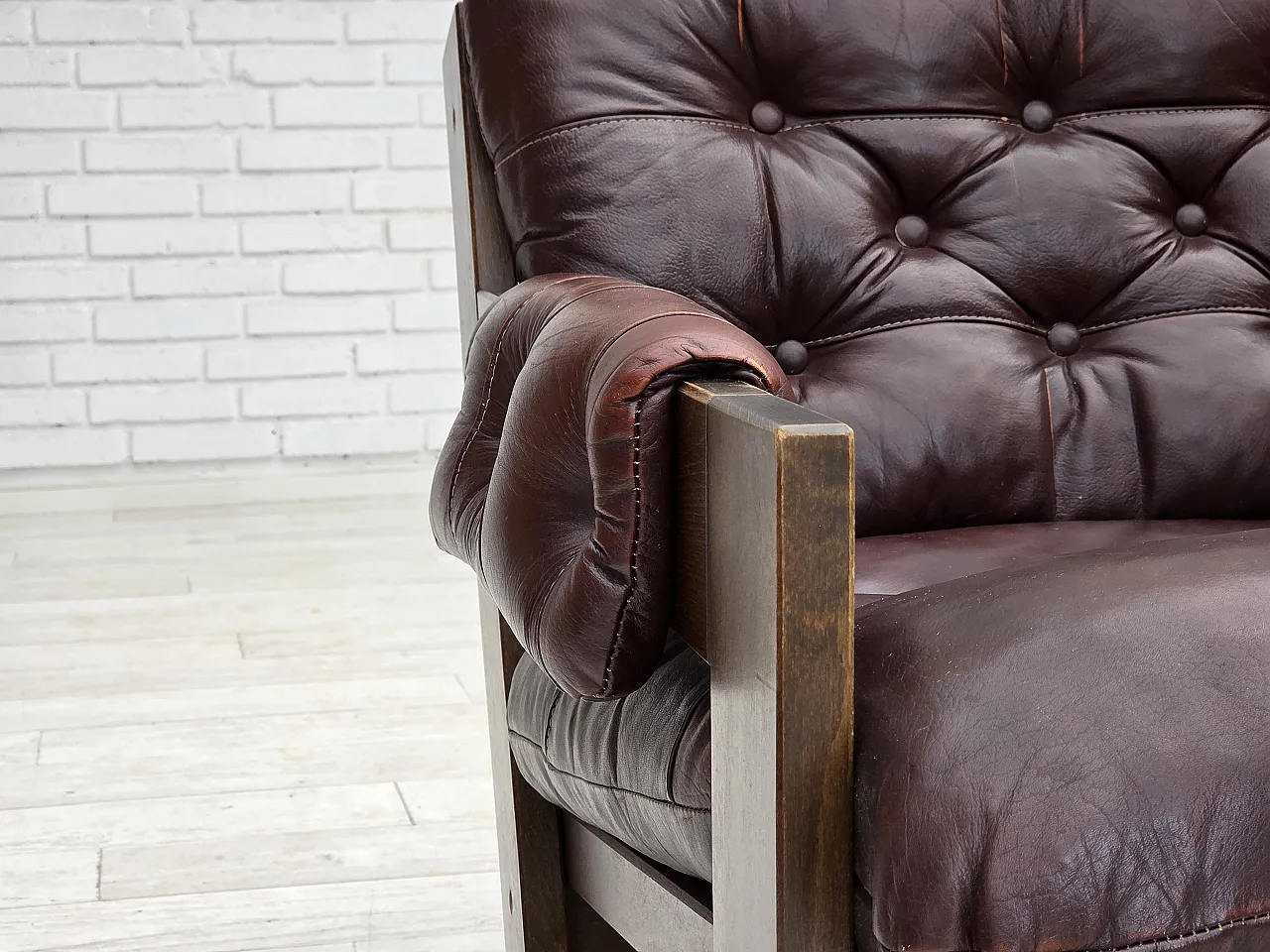 Scandinavian armchair in brown leather, 1970s 7
