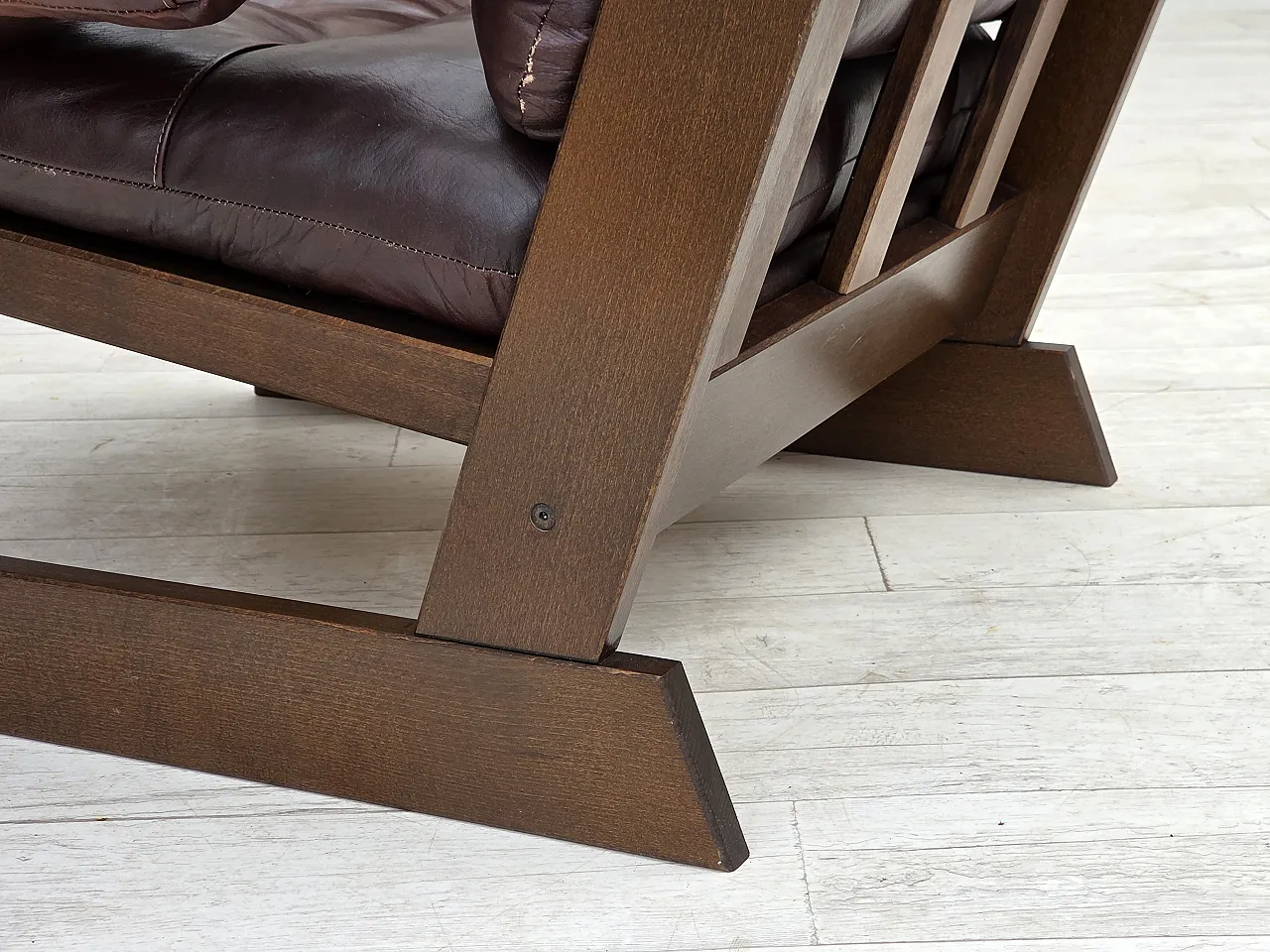 Scandinavian armchair in brown leather, 1970s 17