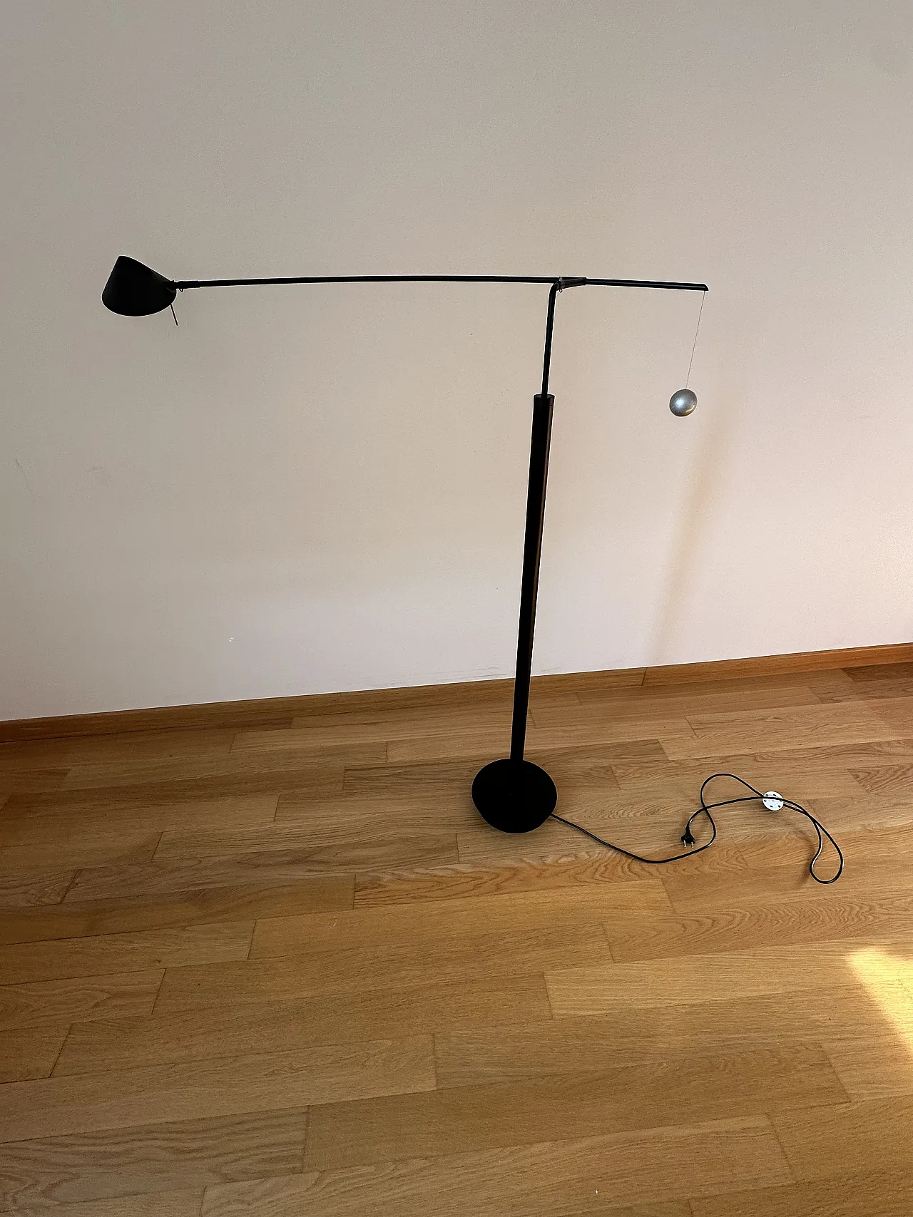 Lampada da terra Nestore di Carlo Forcolini per Artemide, anni '90 1