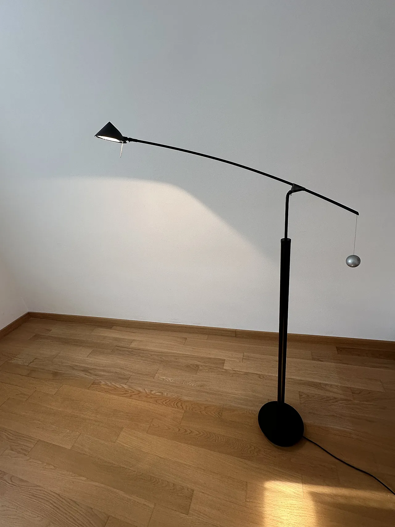 Lampada da terra Nestore di Carlo Forcolini per Artemide, anni '90 3