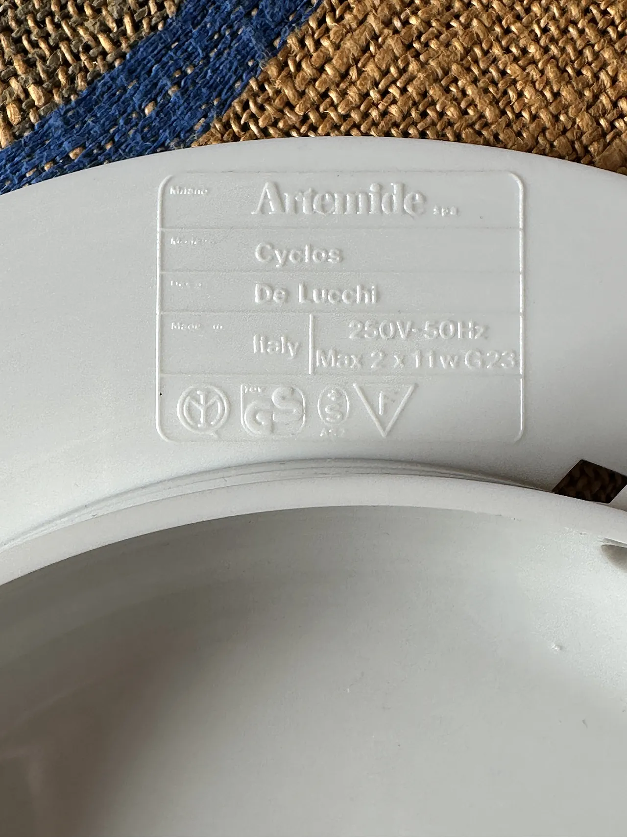 Cyclos lamp by Michele De Lucchi for Artemide, 90s 14