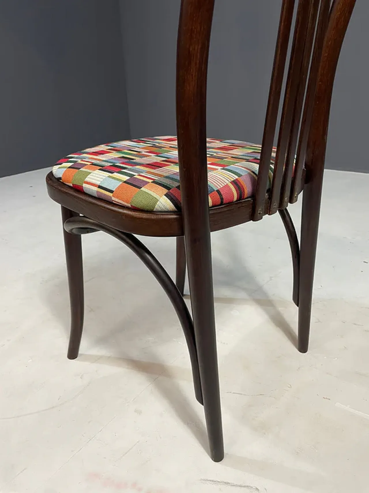 6 Sediein legno curvato nello stile di Josef Hoffmann, anni '70 6
