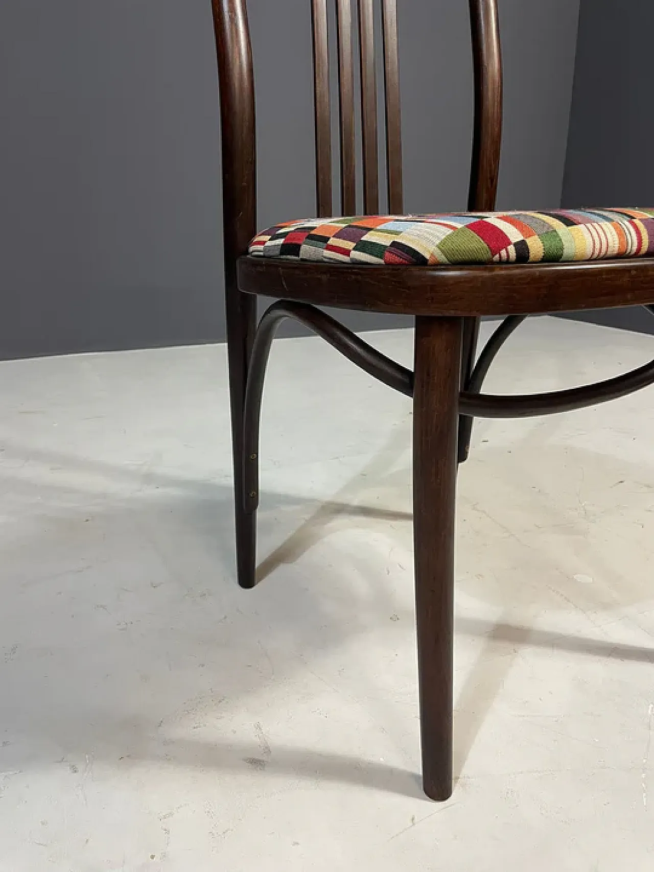 6 Sediein legno curvato nello stile di Josef Hoffmann, anni '70 8