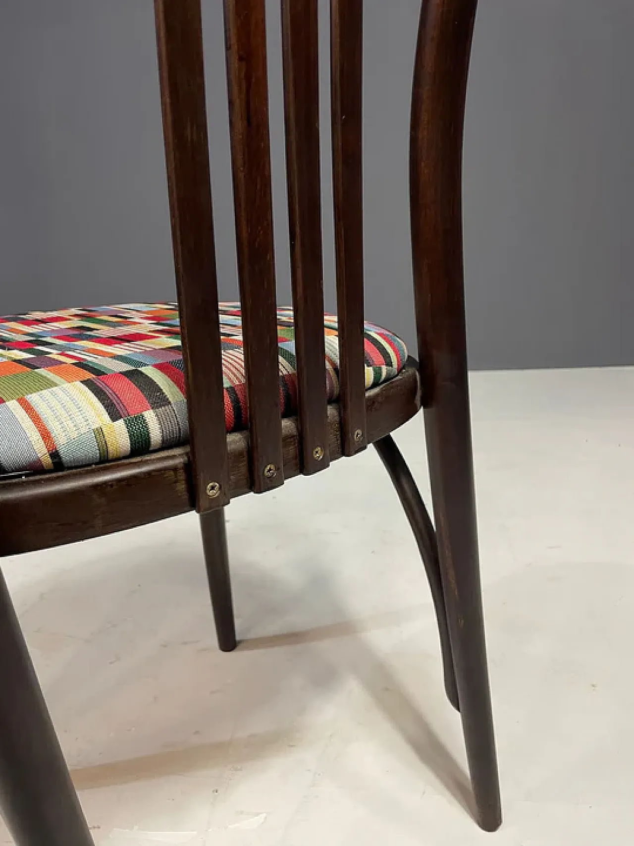 6 Sediein legno curvato nello stile di Josef Hoffmann, anni '70 11