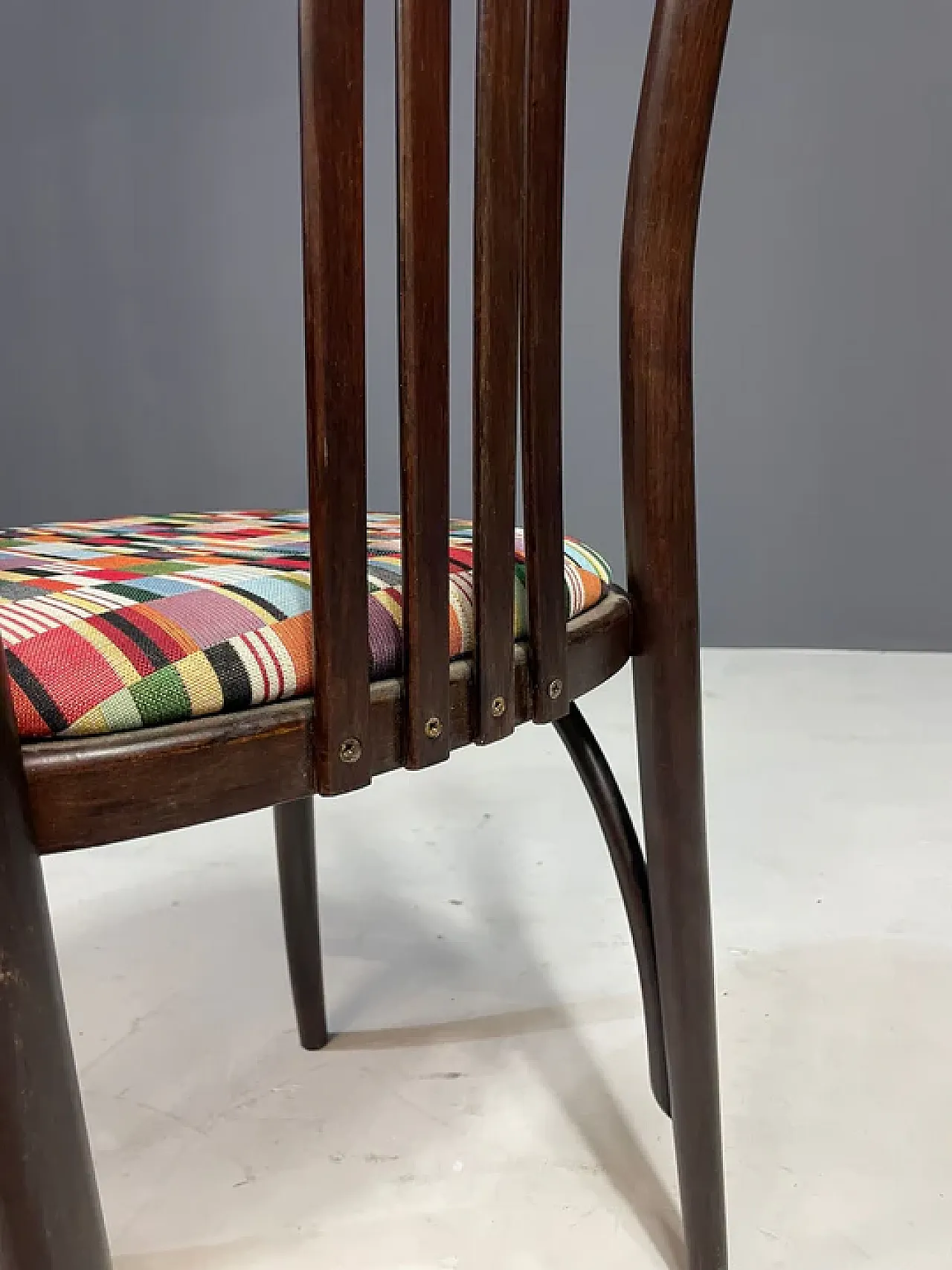 6 Sediein legno curvato nello stile di Josef Hoffmann, anni '70 14