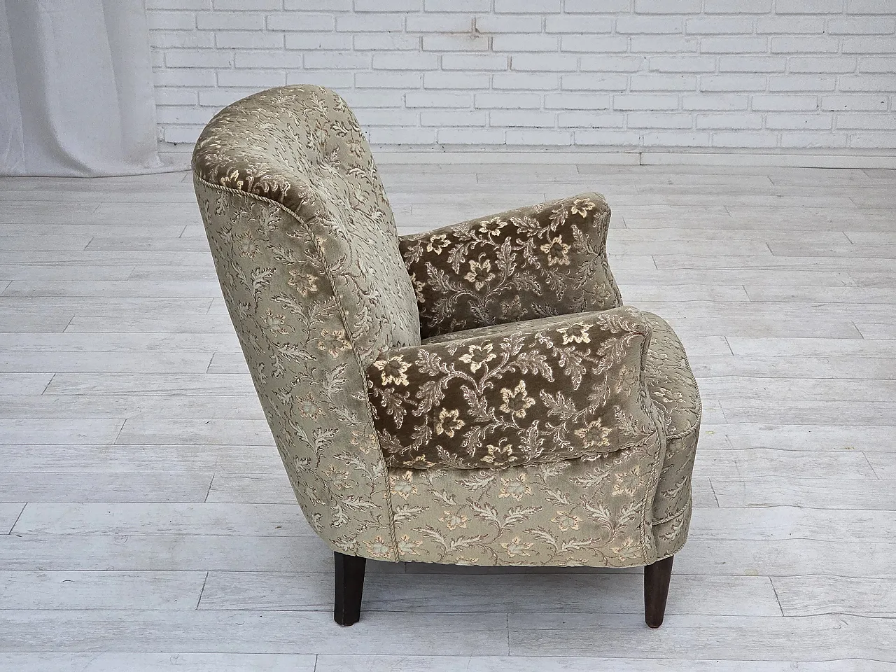 Danish armchair in green velvet and teak legs, 1960s 9