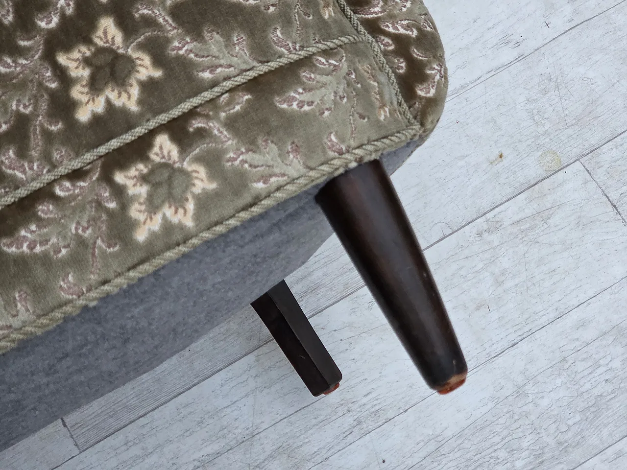 Danish armchair in green velvet and teak legs, 1960s 19