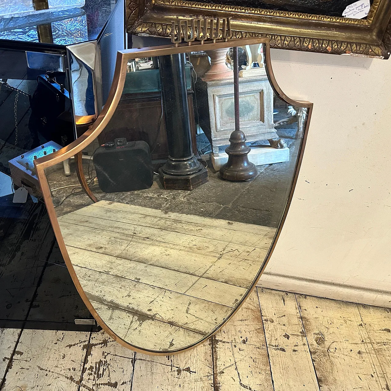 Specchio da parete a scudo in ottone massiccio di Gio Ponti, anni '50 9