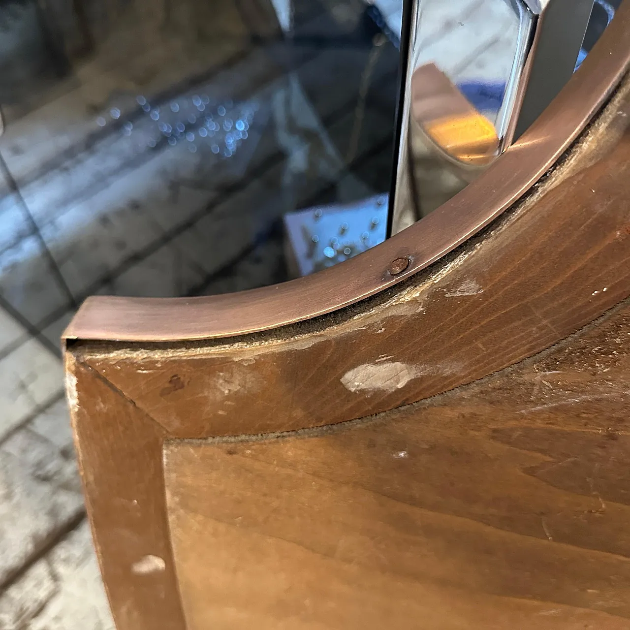 Specchio da parete a scudo in ottone massiccio di Gio Ponti, anni '50 10