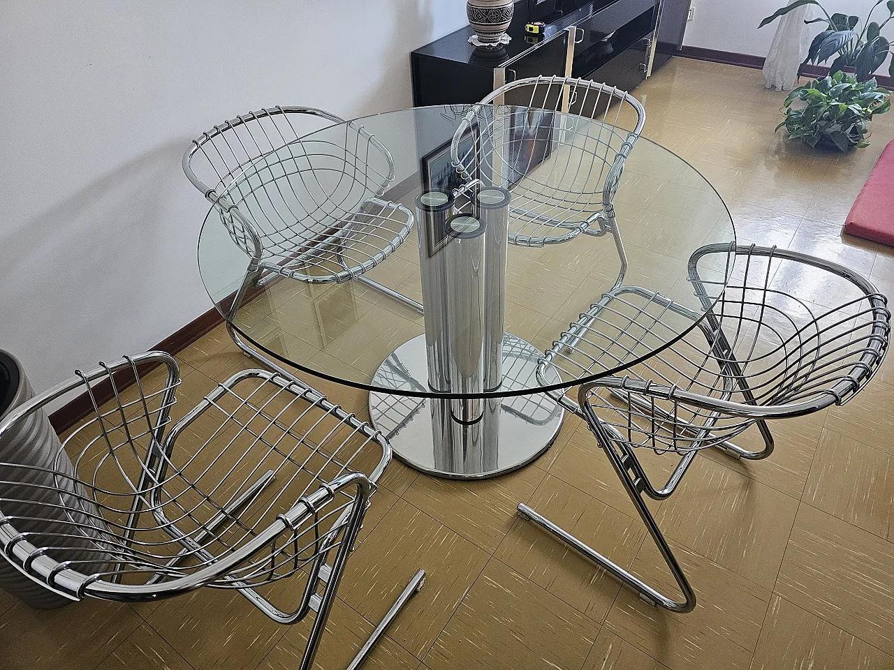 Tavolo in cristallo e acciaio inox di Zanotta Marcuso, '900 4