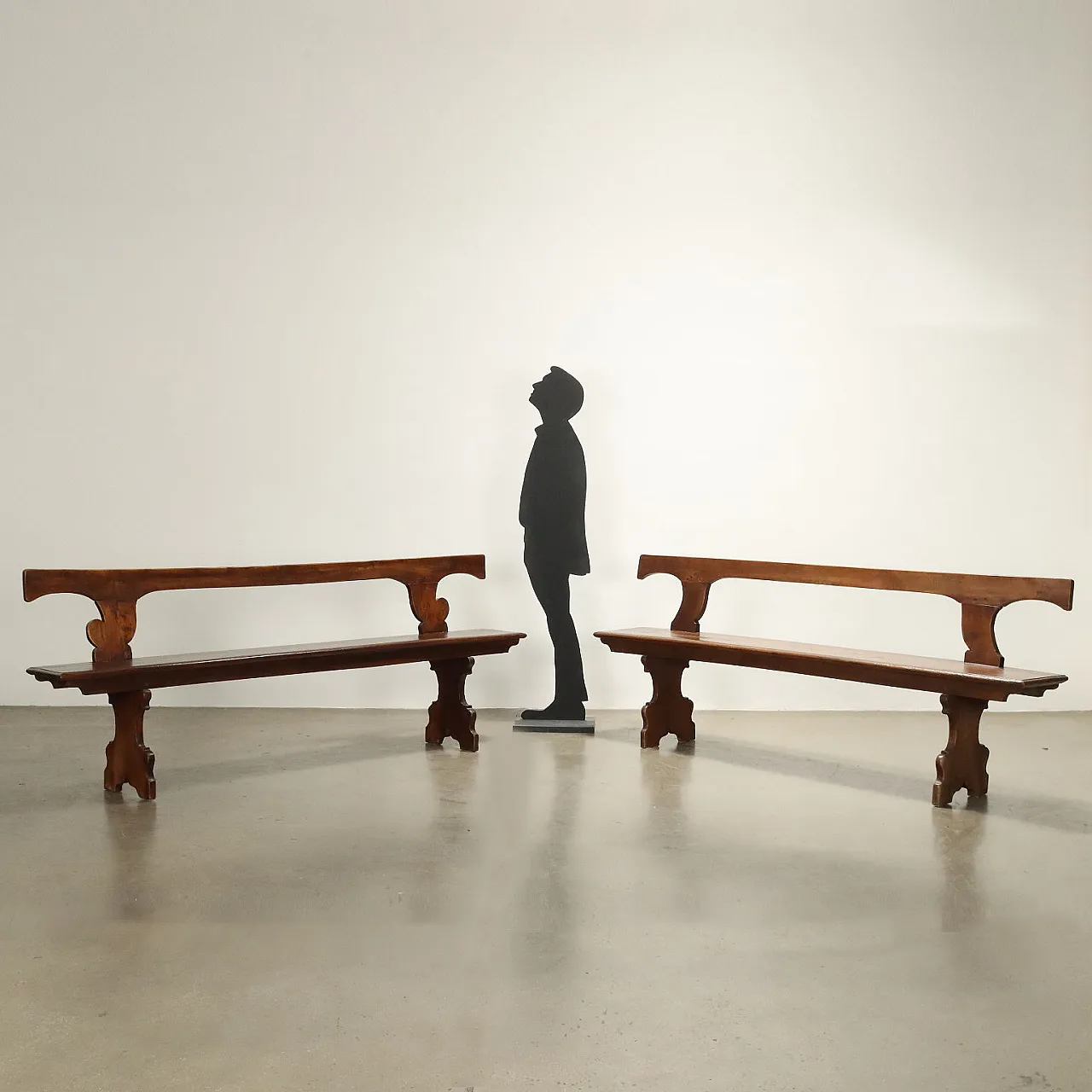 Coppia di Panche da ingresso in noce scolpito, '700 2