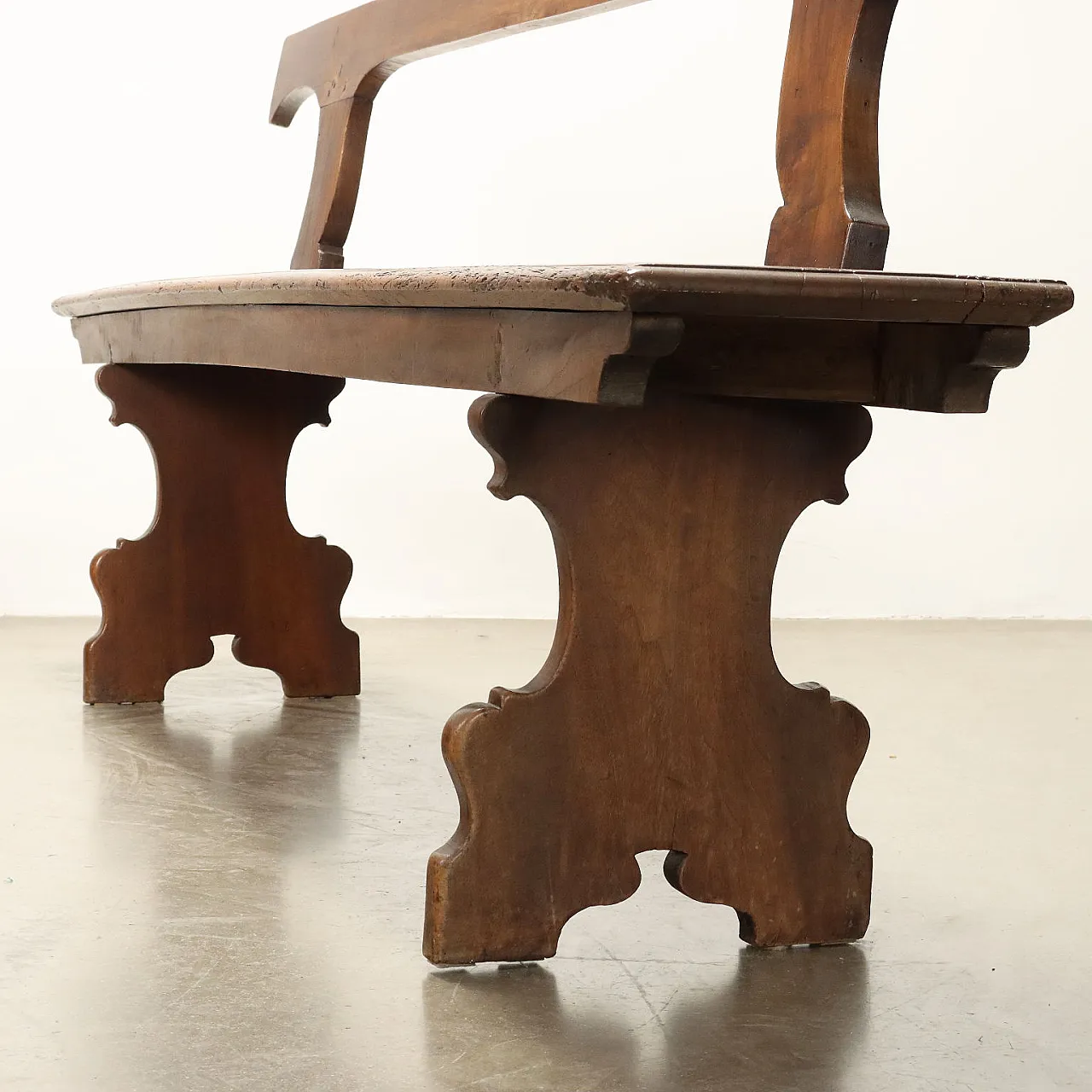 Coppia di Panche da ingresso in noce scolpito, '700 5