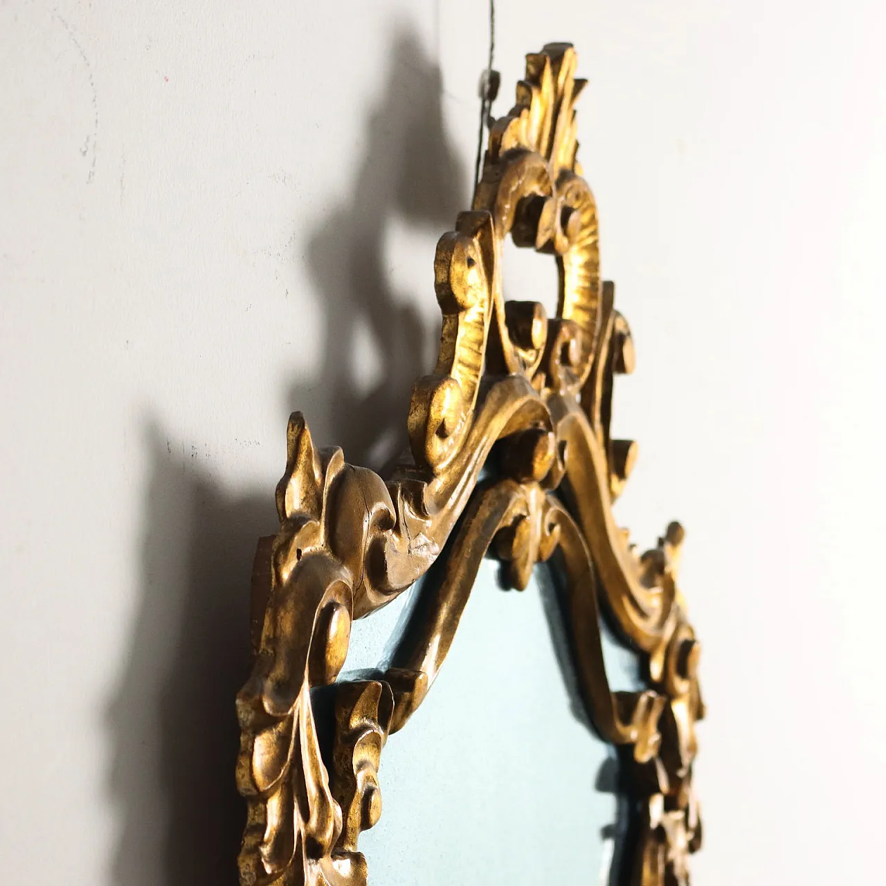Specchio con cornice in legno intagliato e dorato, '900 8