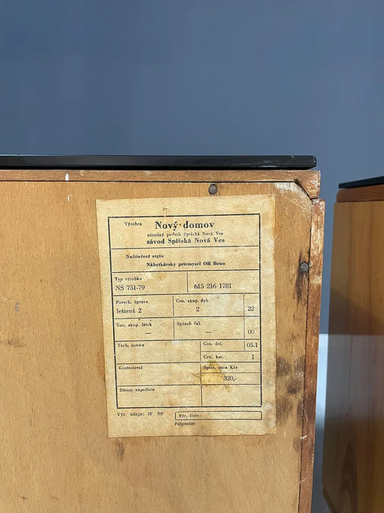 Coppia di comodini in legno di Nový Domov, anni '70 15