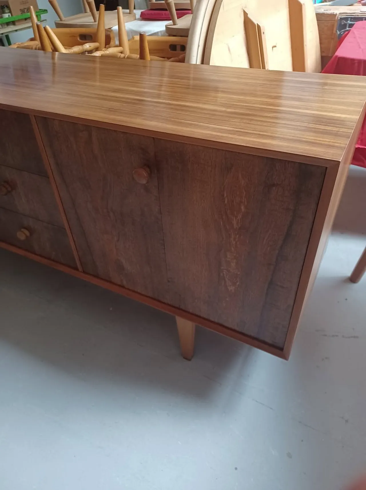 Credenza Mid-Century moderna con venature del legno, anni '60 7