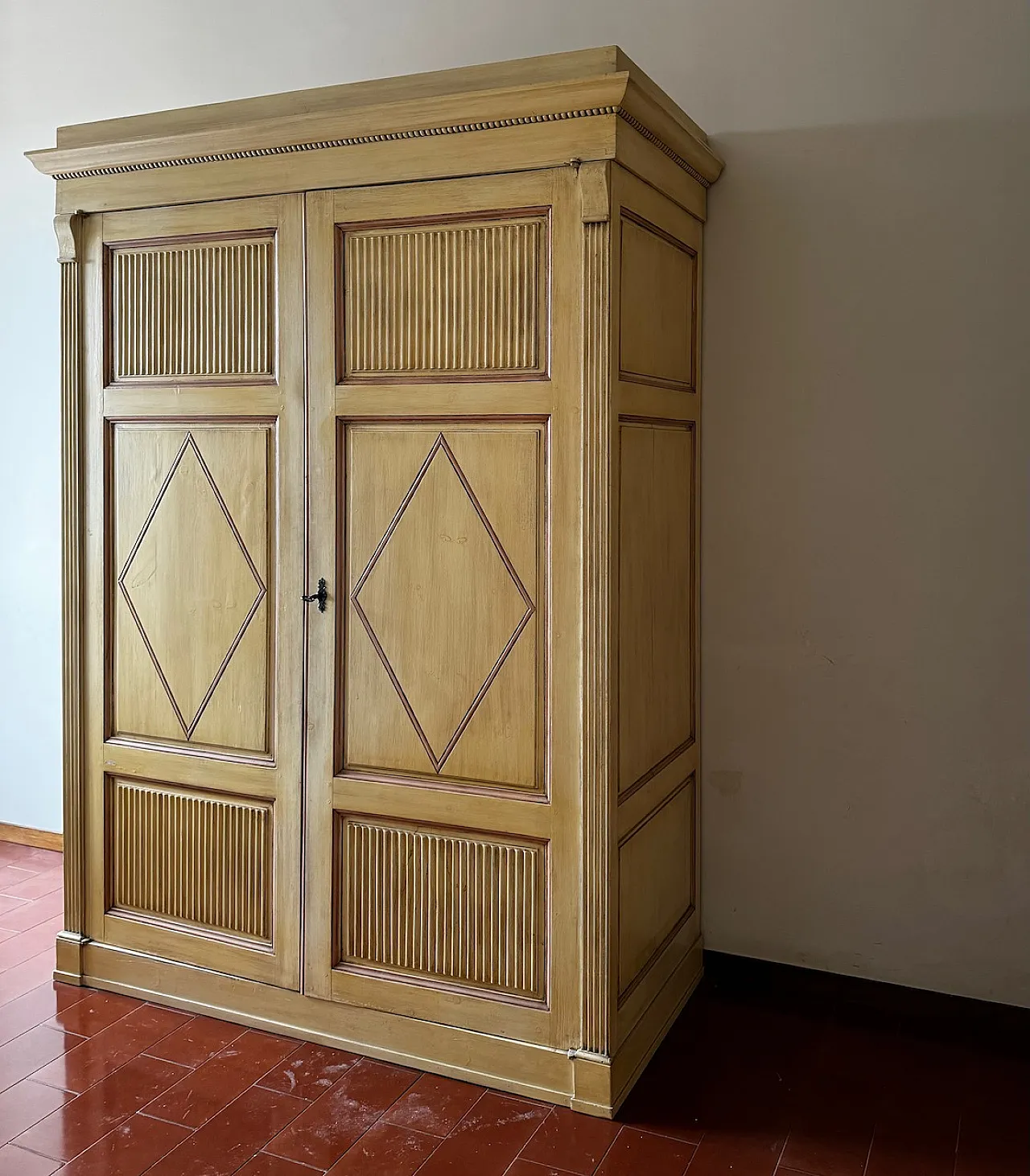 Armadio dipinto a due ante, '800 1