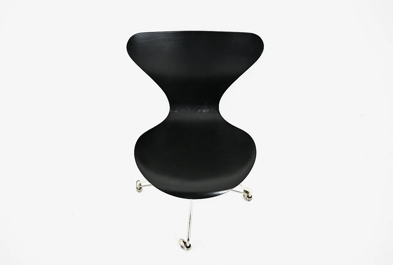 Sedia modello 3217 di Arne Jacobsen per Fritz Hansen, anni '60 6