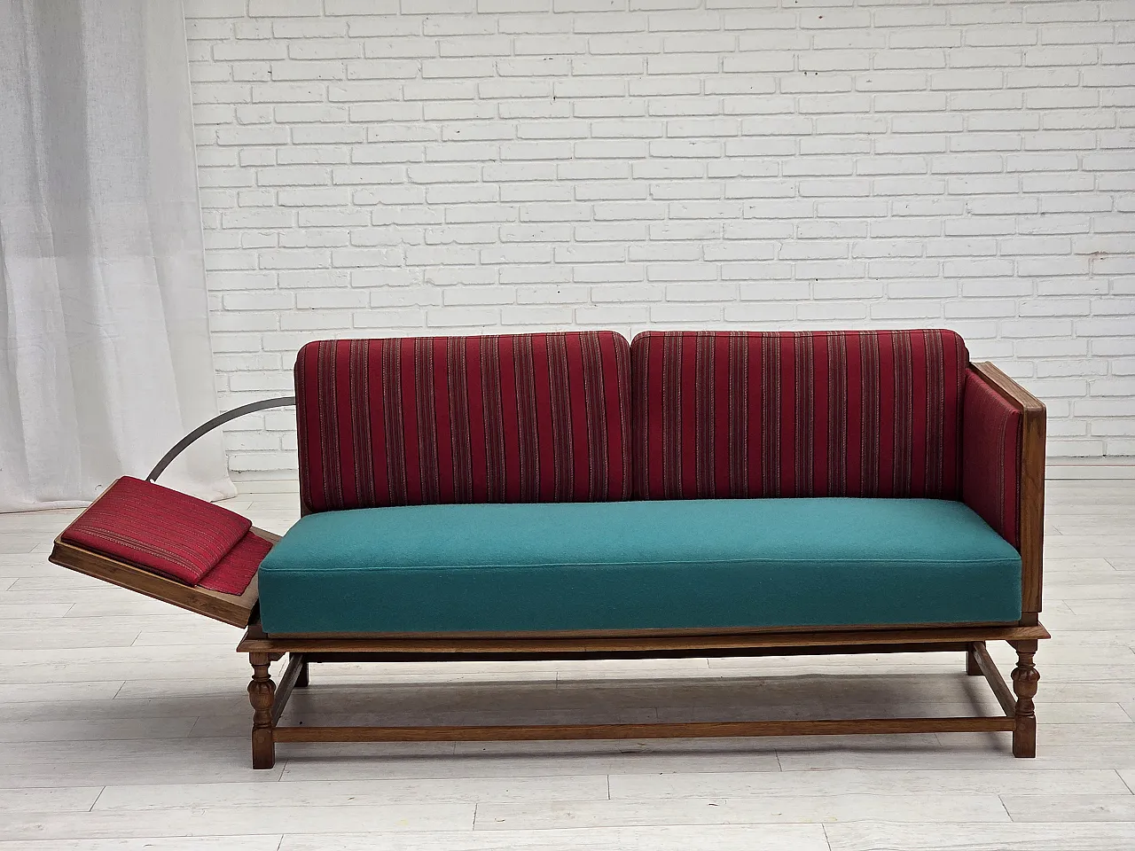 Danish 2-seater drop-leaf sofa in wool and oak wood, 1950s 7