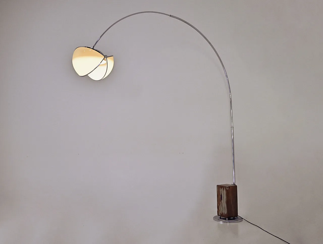 "Pac-Man" lampada da pavimento arco di Superstudio per Poltronova, anni '70 2