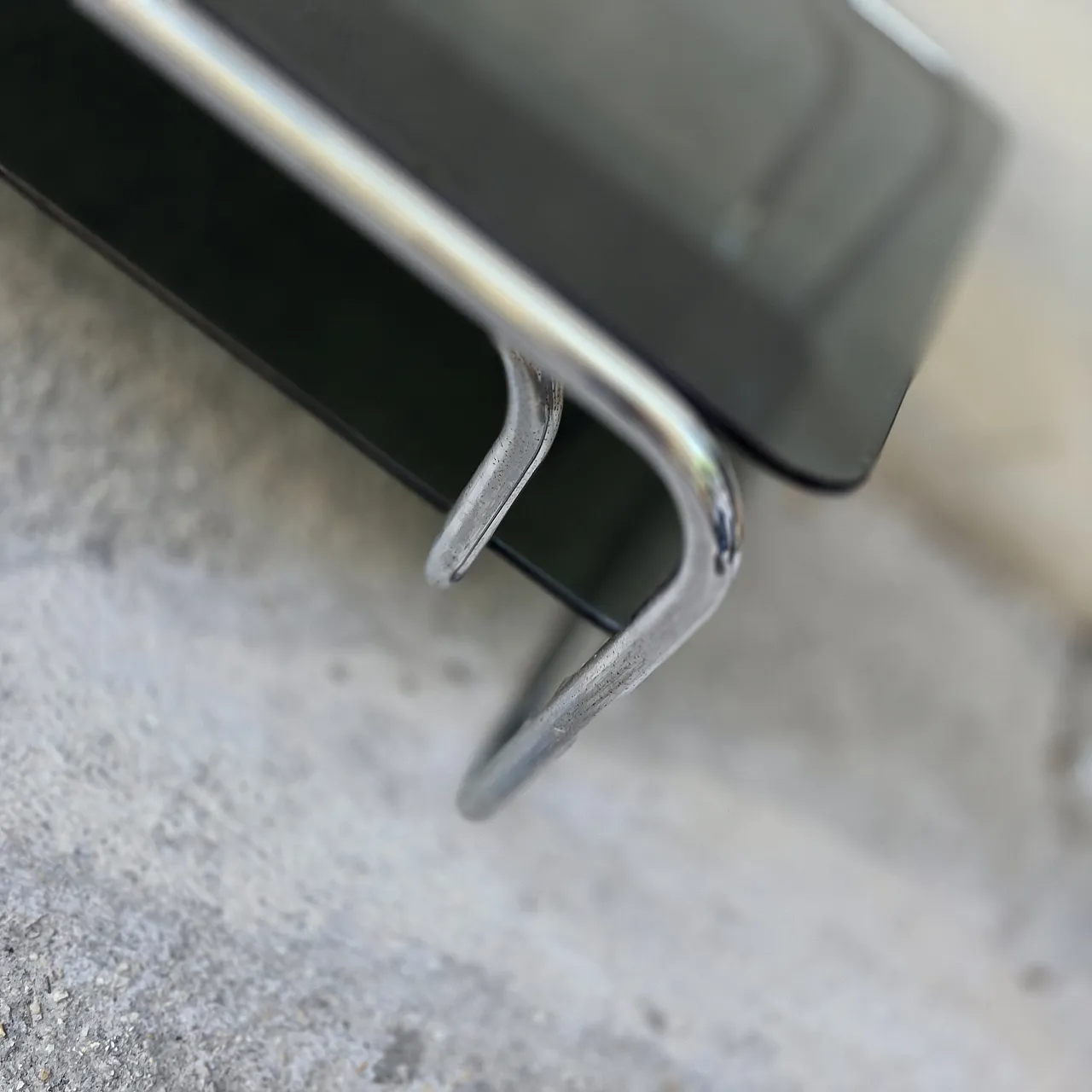 Coffee table in steel and glass, 1970s 5