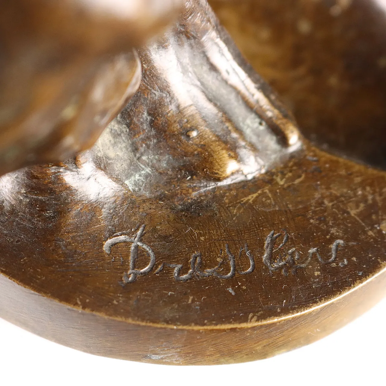 Child with Broom in bronze by Alberto Dressler, 20th century 7