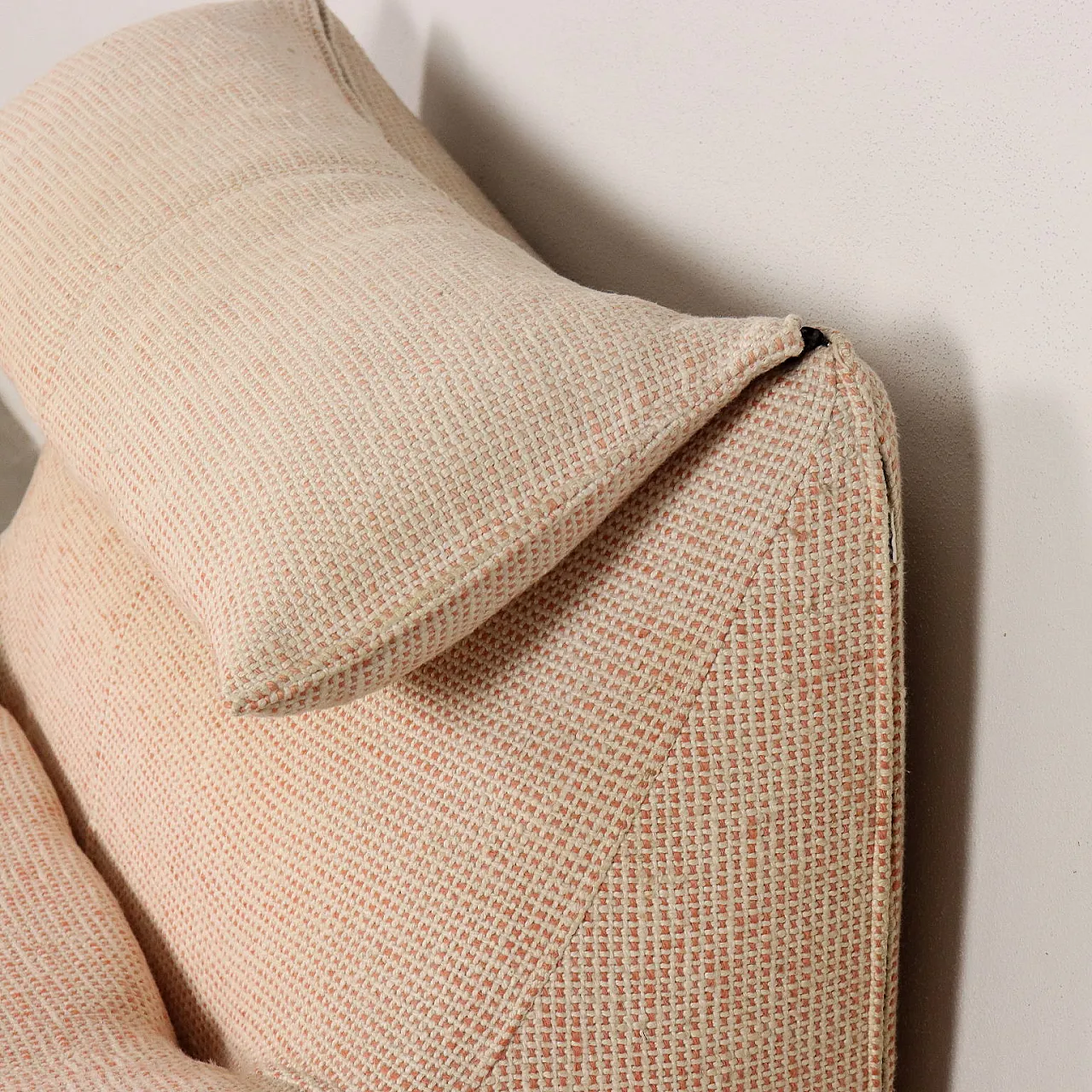 Pink and white Le Bambole daybed by Mario Bellini for B&B Italia, 1970s 5