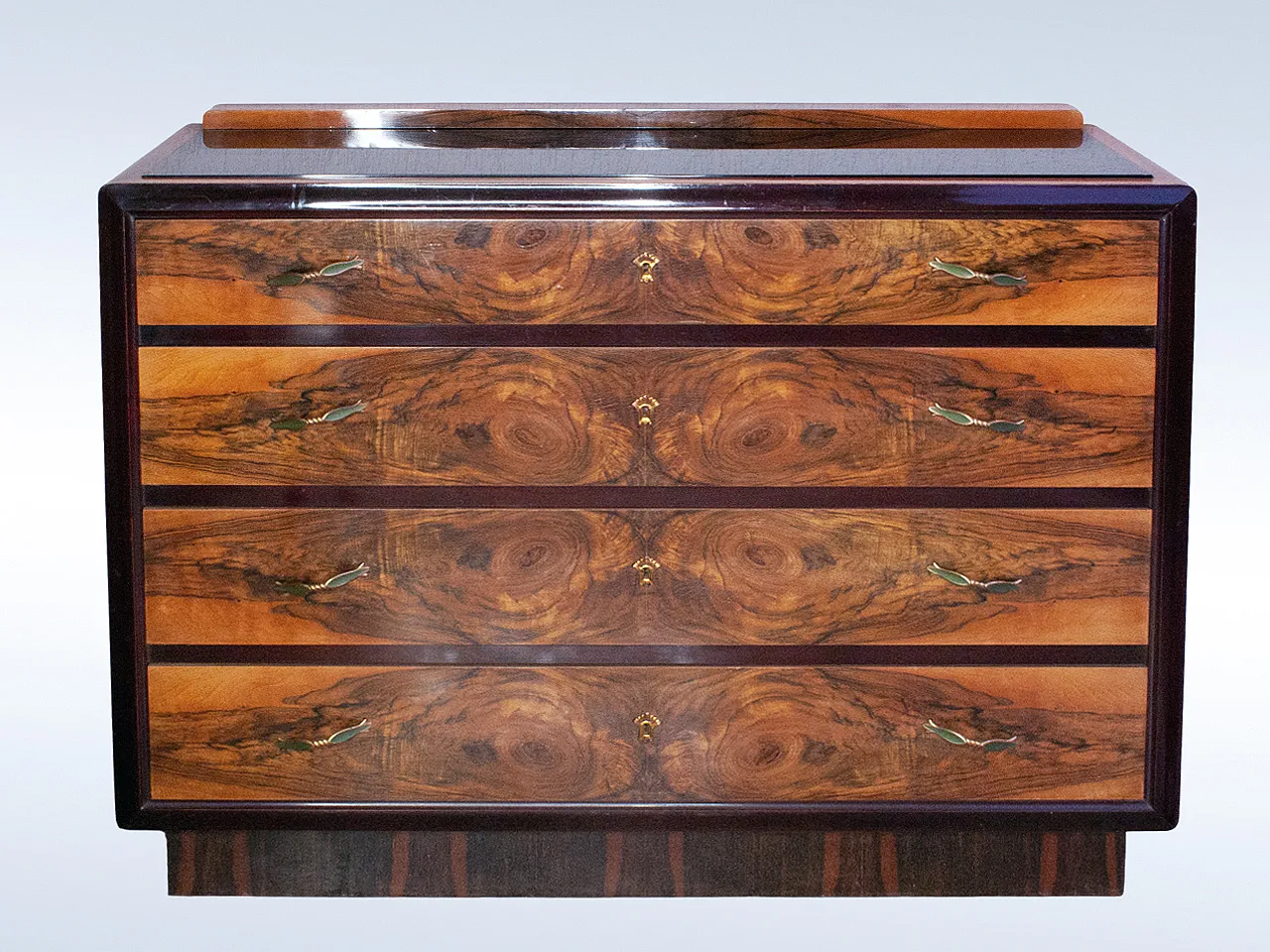 Chest of drawers in walnut, 50s 1