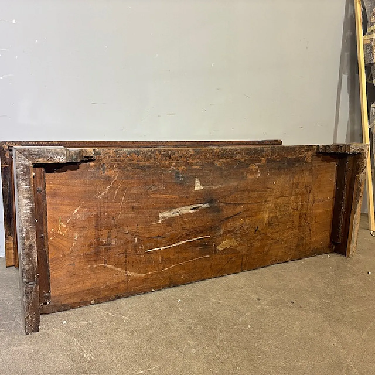 Cassapanca in noce massello reggiana con losanghe, '600 14