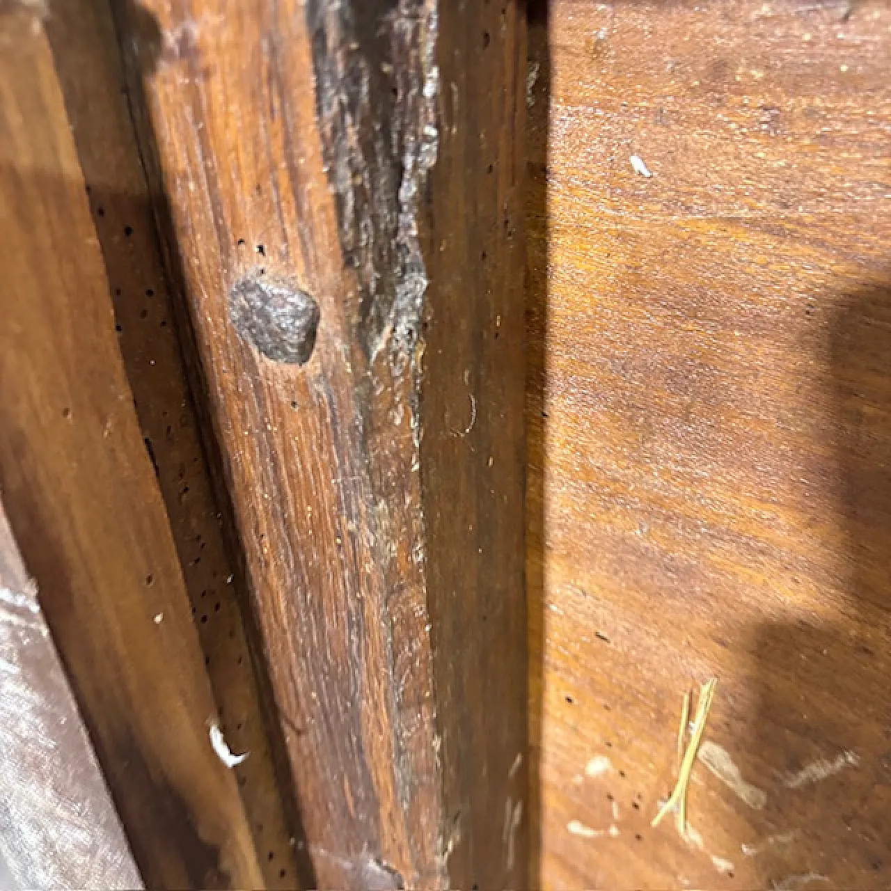 Cassapanca in noce massello reggiana con losanghe, '600 16