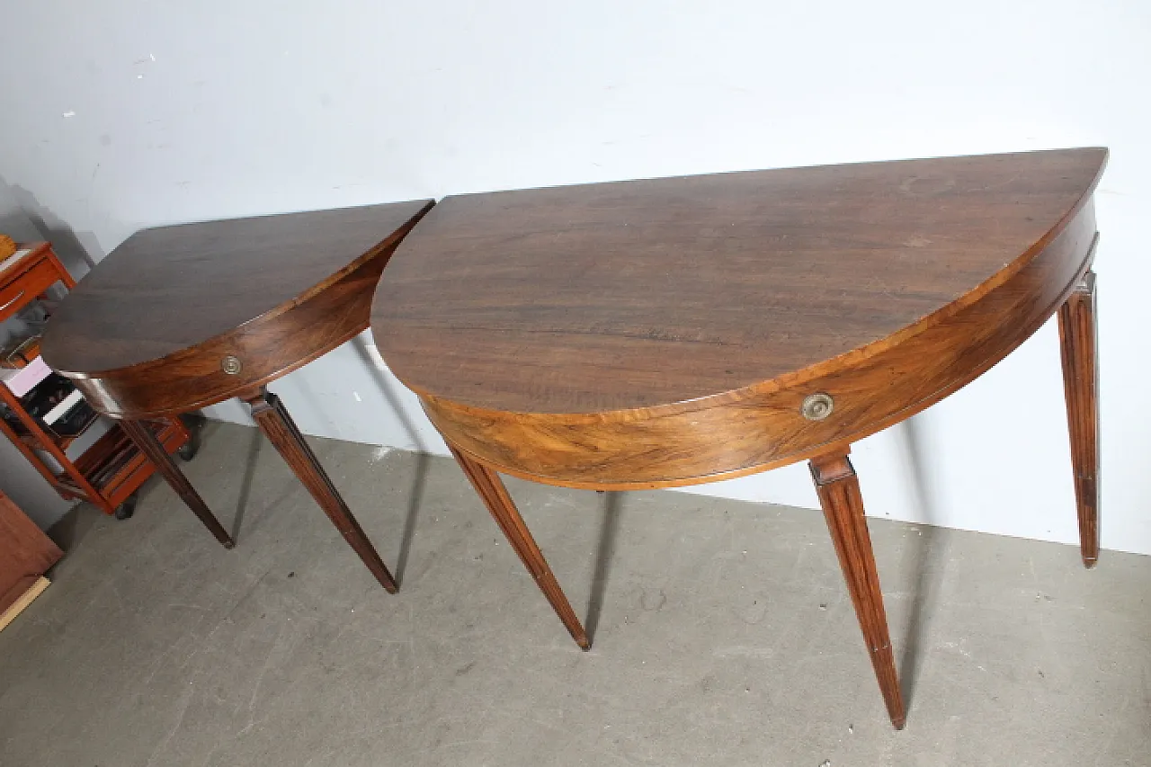 Coppia di console Luigi XVI a mezza luna in noce Parma, 1770 7