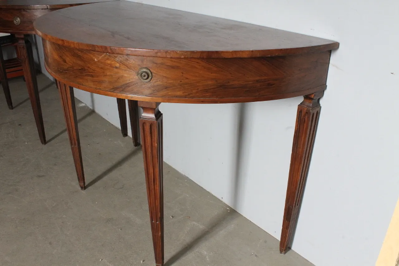 Coppia di console Luigi XVI a mezza luna in noce Parma, 1770 8