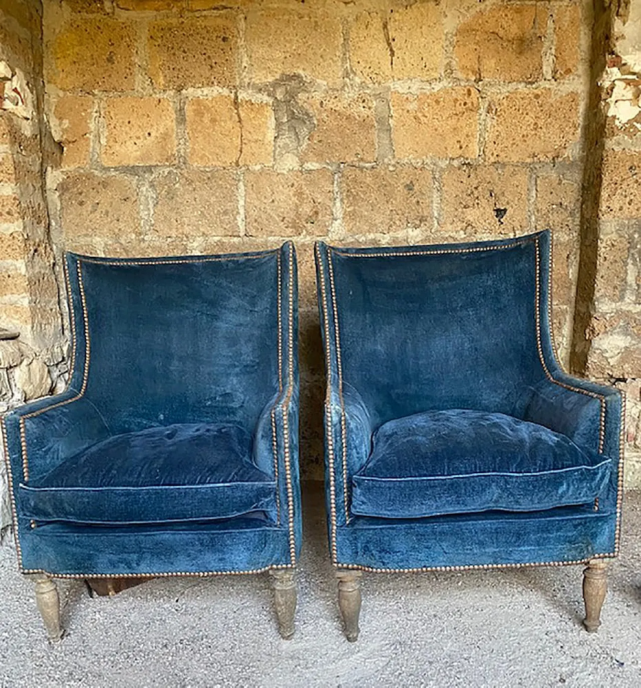 Pair of Art Deco armchairs in walnut, 1920s 1