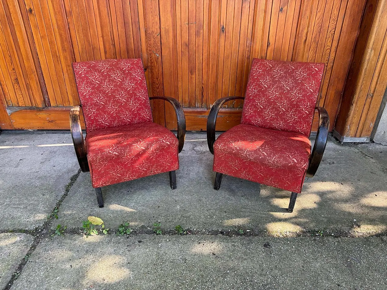 Coppia di poltrone rosse di Jindrich Halabala per Up Zavody, anni '30 1