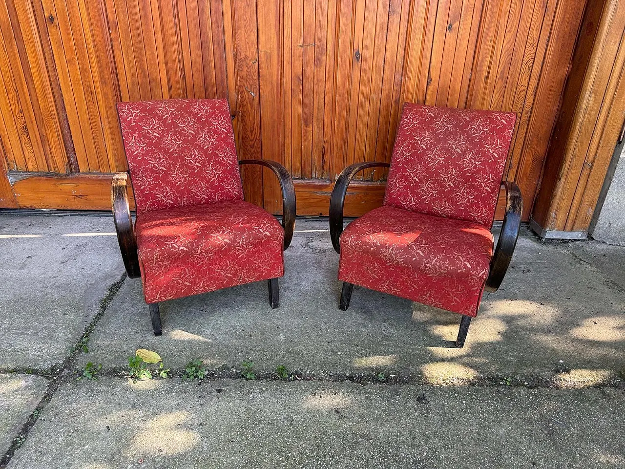 Coppia di poltrone rosse di Jindrich Halabala per Up Zavody, anni '30 2