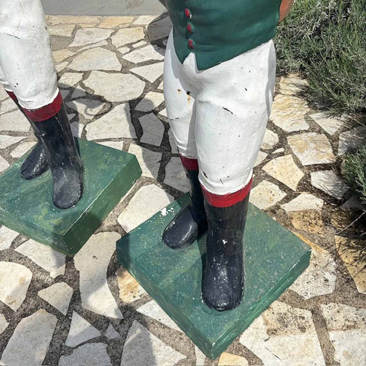 Pair of cast iron riders sculptures made in the USA, 20th century 4