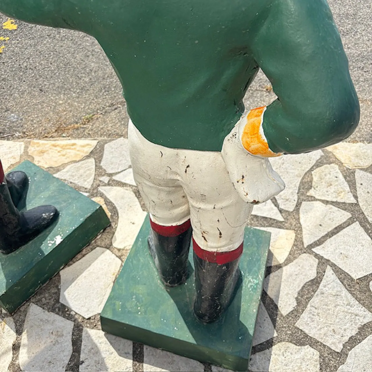 Pair of cast iron riders sculptures made in the USA, 20th century 9